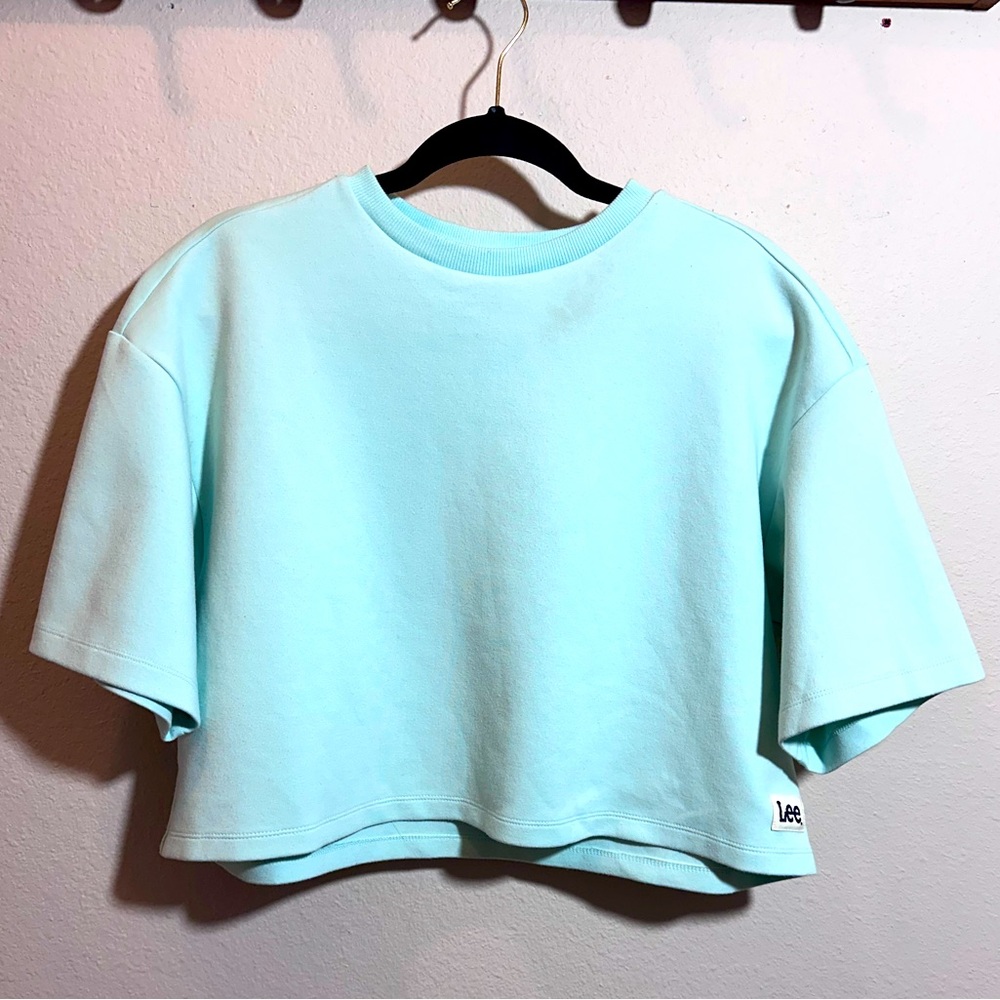 LEE. Cropped top sweater terry material.